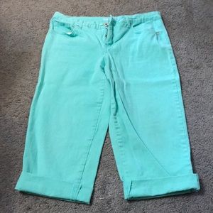 Women’s Capris